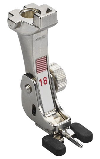 Bernina 18 Knappisyingsfot A Bernina 18 Knappisyingsfot A