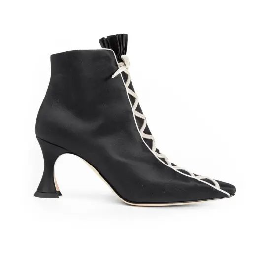 Manolo Blahnik Dame Sko Svart 39 EU,
