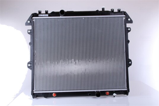 Radiator NISSENS 646897