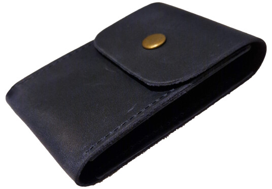Kortholder/etui i ekte skinn Farge: Blå Kortholder/etui i ekte skinn Farge: Blå