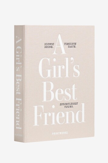 PRINTWORKSmykkeskrin A Girls Best Friend Beige PRINTWORKSmykkeskrin A Girls Best Friend Beige
