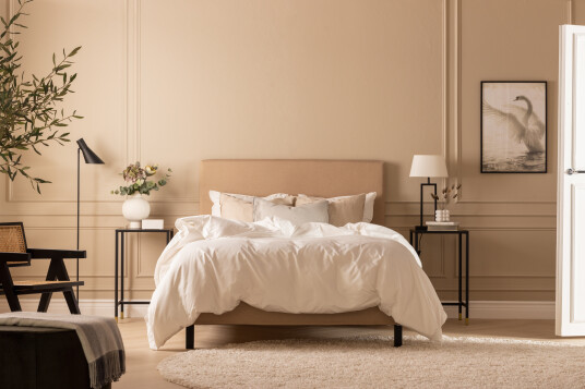 Glatt gavl Nayaka 140 Beige