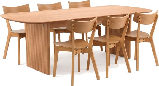 Alma spisegruppe 220 cm rektangulær i eik med 6 Amelia spisestoler Eik