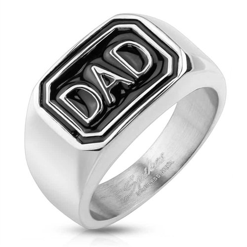 Ring i rustfritt stål med tekst DAD Ring i rustfritt stål med tekst DAD
