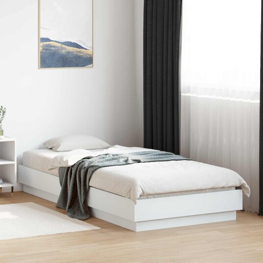 Sengestativ med LED Hvit 80 x 200 cm Konstruert tre Sengestativ med LED Hvit 80 x 200 cm Konstruert tre