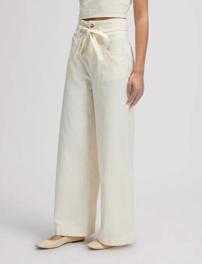 Lee Jeans Pleated Trouser   White   28 x 31