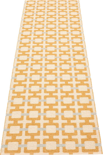 Pappelina Tom teppe Ochre/Cream/Sage 70 x 240 cm