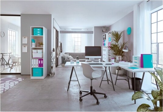 Leitz Wow   Notisbok   Spiralbundet   A4 210 X 297 Mm   80 Ark / 160 Sider   Hvitt Papir   Rutet   Isblått Deksel   Polypropylen Pp