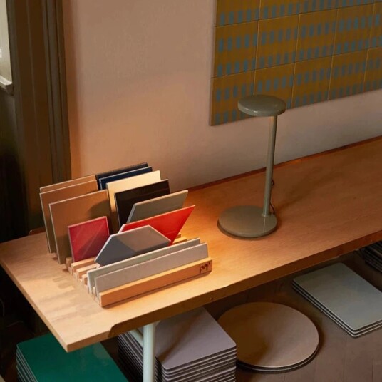 Flos Flos Oblique Bordlampe Salvie Flos Flos Oblique Bordlampe Salvie