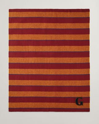 Gant Pledd 130x180 Varsity Stripe Plumped Red Fra Gant