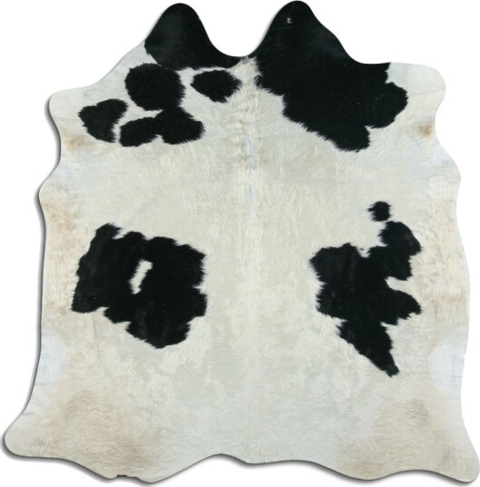 Kuskinn Svart/hvit 1035 Størrelse: 210 x 200 cm Kuskinn Svart/hvit 1035 Størrelse: 210 x 200 cm