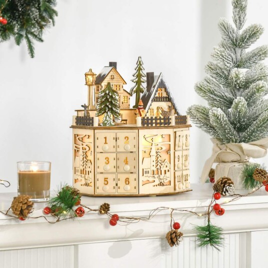 Julekalender i tre med LED-lys og togkasser