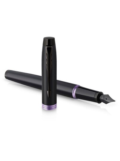 Parker IM Vibrant Rings Fountain Pen  Satin Svart Lacquer with Amethyst Fiolett Accents  Medium Point with Blå Ink Refill  Gift Box