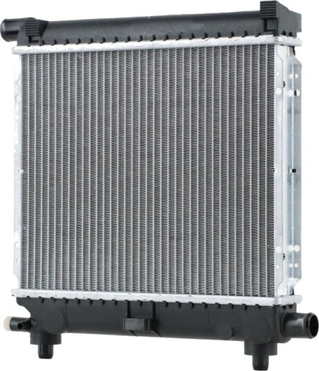 Radiator, motorkjøling HELLA 8MK 366 304-141