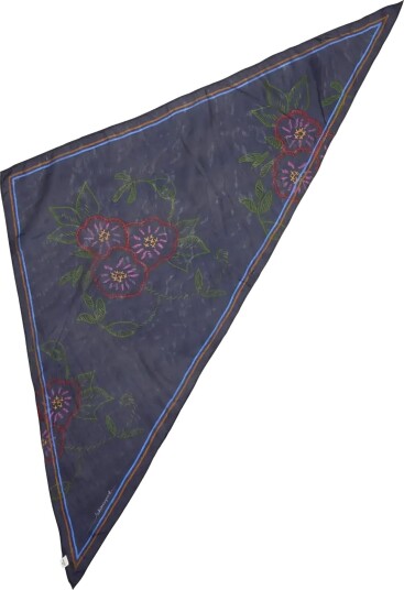 Becksöndergaard Efloria Triangle Taby Scarf Navy ONE SIZE Becksöndergaard Efloria Triangle Taby Scarf Navy ONE SIZE