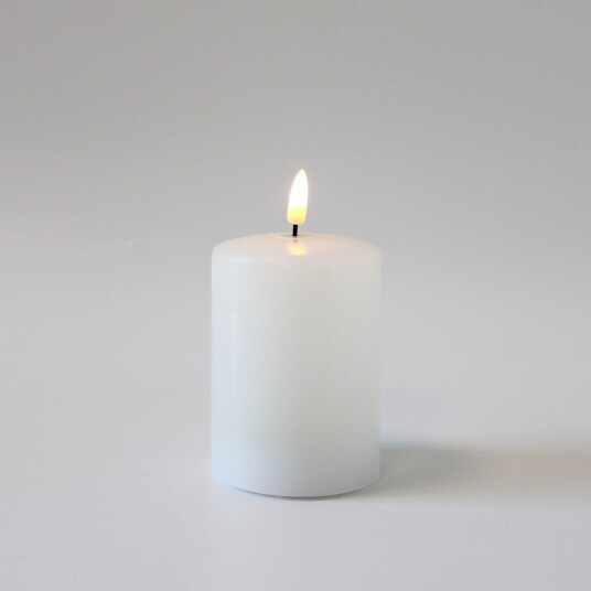 Ledlife LED Blokklys 10cm høy smelte utseende flammeeffekt Ø7,5cm fungerer m. fjernkontroll ekte stearin Ledlife LED Blokklys 10cm høy smelte utseende flammeeffekt Ø7,5cm fungerer m. fjernkontroll ekte stearin