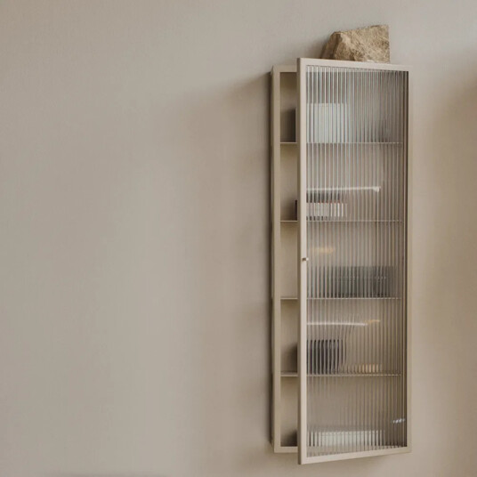 Ferm Living Baderomsskap Haze Tall Cashmere