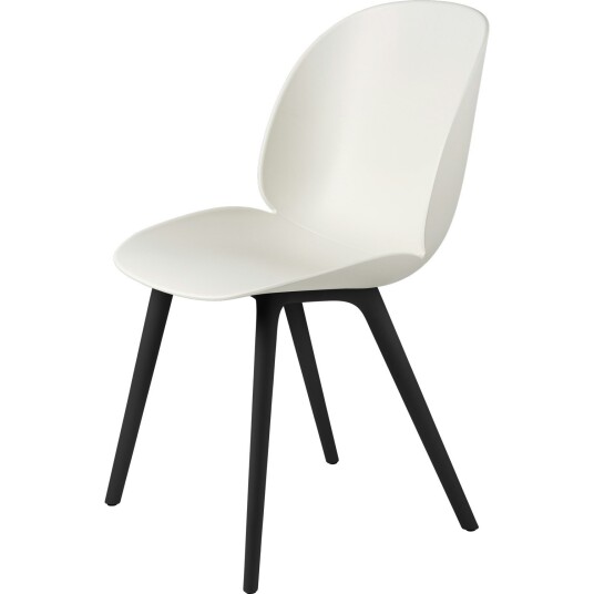 Gubi Beetle Stol Upolstret Plast Black Base Alabaster White Gubi Beetle Stol Upolstret Plast Black Base Alabaster White
