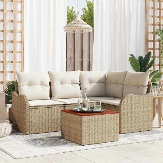 5-dels hagesofa-sett med puter i beige poly rattan og akasie