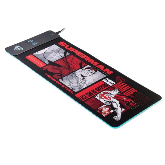 Numskull Superman   Oversize Gaming Mat & Mobile Charger