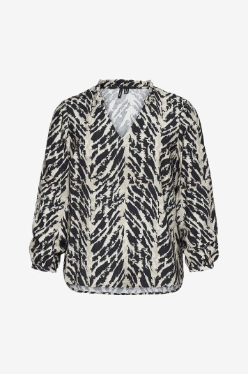 Vero Moda Curve Bluse vmcLucy L/S V neck Svart