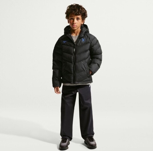 Chelsea Vinterjakke NSW synthetic fill   Svart/Blå Barn   Nike størrelse M: 137 147 cm