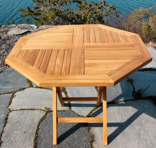 "Hvit Sten" hagebord i teak