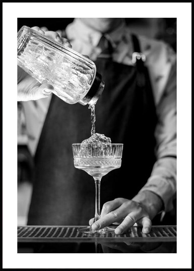 Bartender Pouring Cocktail Plakat Plakat / 100x150cm
