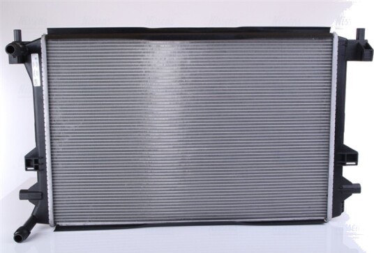 Radiator NISSENS 606910