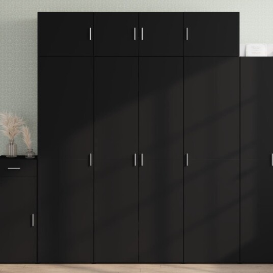 Highboard svart 80x42,5x185 cm konstruert tre