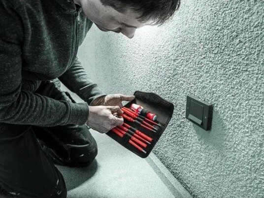 Wera Skrutrekkersett Kraftform Kompakt VDE Stainless 17 Extra Slim 1