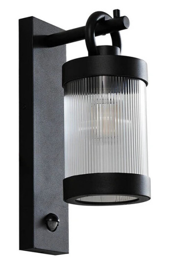 Lindby - Yrene Fluted Utendørs Vegglampe w/Sensor Svart Lindby - Yrene Fluted Utendørs Vegglampe w/Sensor Svart