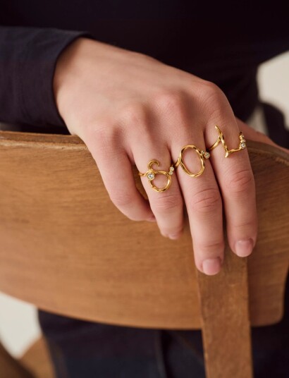 Maanesten O Alphabet Ring   Gold   55