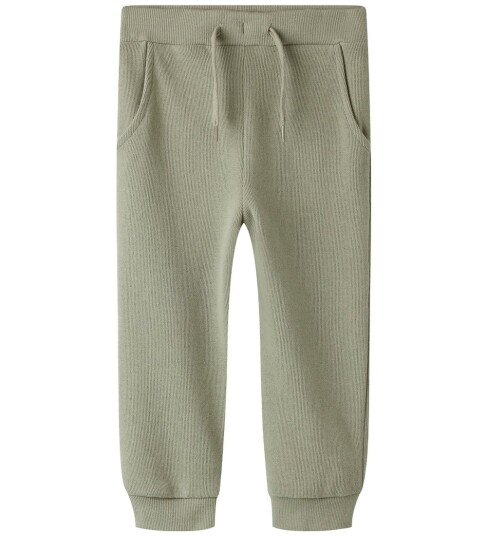 Name It Nmmobear Sweatpants Khaki grønn 110 med justerbar midje Name It Nmmobear Sweatpants Khaki grønn 110 med justerbar midje