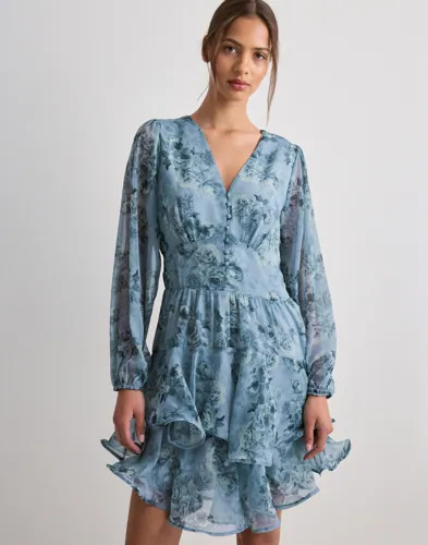 Neo Noir   Blå   Mabella Crepe Print Dress
