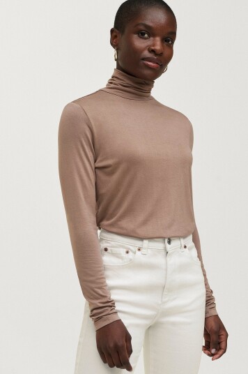 Ellos Collection Strikket topp i viskose med turtleneck Brun