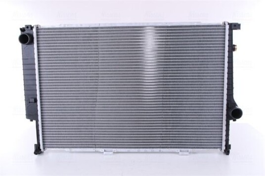 Radiator NISSENS 60747A Radiator NISSENS 60747A