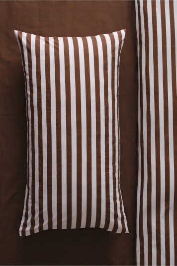 Jotex Putevar 50x90 Cm Mørk brun/hvit KAYO 17335002006