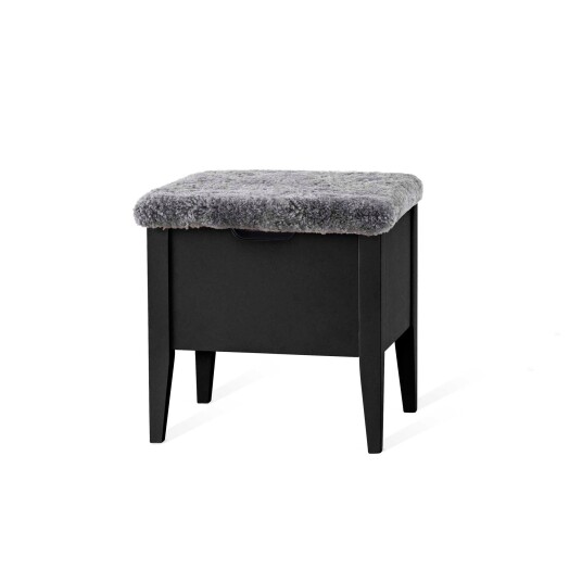 Torkelson Klinte bänk Svartlack/fårskinn 45 cm Svart