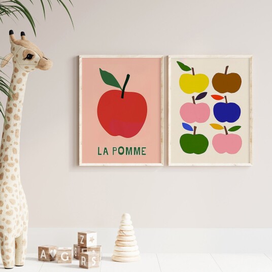 Namly Design Plakat Fargerike epler / Sett med 2 POSTERKKNBFC Namly Design Plakat Fargerike epler / Sett med 2 POSTERKKNBFC