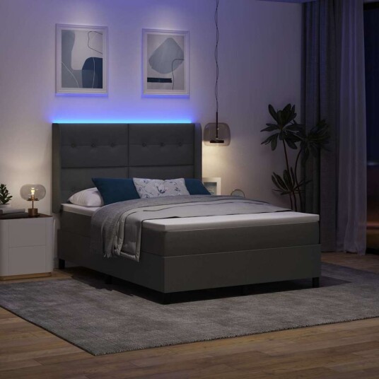  Box Spring Seng med Madrass og LED Mørkegrå 140x200 cm Stoff