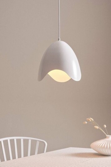 Jotex PIKE taklampe Hvit 1665416-02-0 1665416-01-0 Jotex PIKE taklampe Hvit 1665416-02-0 1665416-01-0