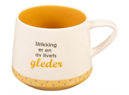 Krus med teksten "Strikking er en av livets gleder"