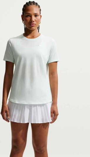 Nike Sportswear Club Tee Grønn M Nike Sportswear Club Tee Grønn M