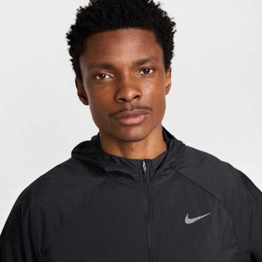 Nike Repel UV Stride Jacket Herre Black/Black/Reflective Silver L Nike Repel UV Stride Jacket Herre Black/Black/Reflective Silver L