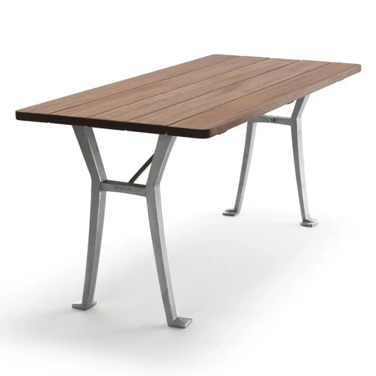 Byarums Bruk Lessebo Table / g:svart / b:grønn lakk. for Byarum Byarums Bruk Lessebo Table / g:svart / b:grønn lakk. for Byarum