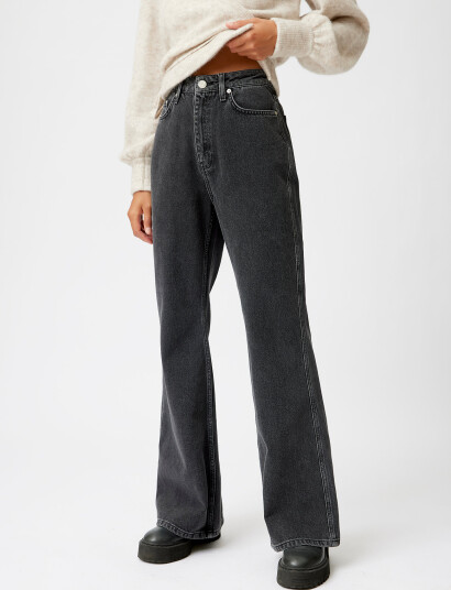 Gestuz Denagz Hw Flared Jeans - Black - 30 x 32 Gestuz Denagz Hw Flared Jeans - Black - 30 x 32