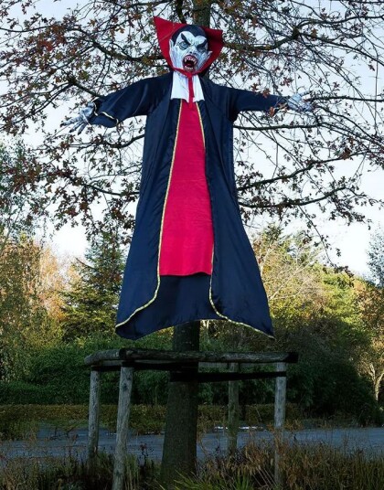 Gigantisk Hengende Vampyr Dekorasjon 320 cm