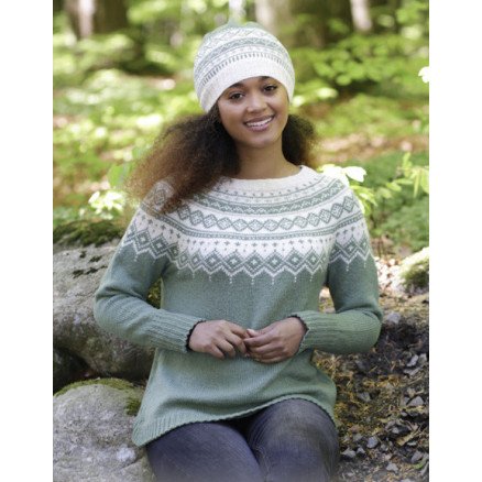 Perles du Nord by DROPS Design Genser og Lue Strikkeoppskrift str S XXXL