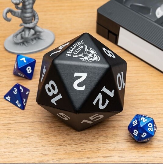Stranger Things Hellfire Club D20 Stressball av Nordic Game Supply Stranger Things Hellfire Club D20 Stressball av Nordic Game Supply